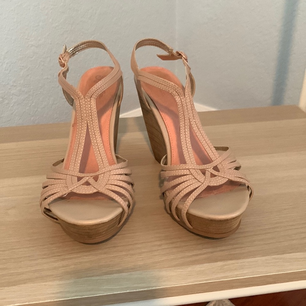 Seychelles wedge platform sandal size 9 1/2